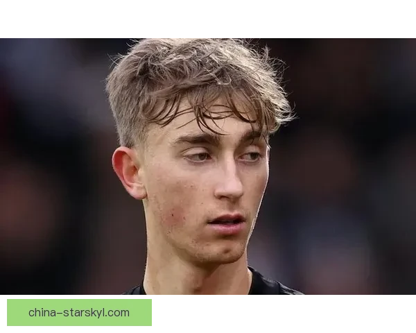 吕迪格挺身力挺主场遭嘘赫伊森